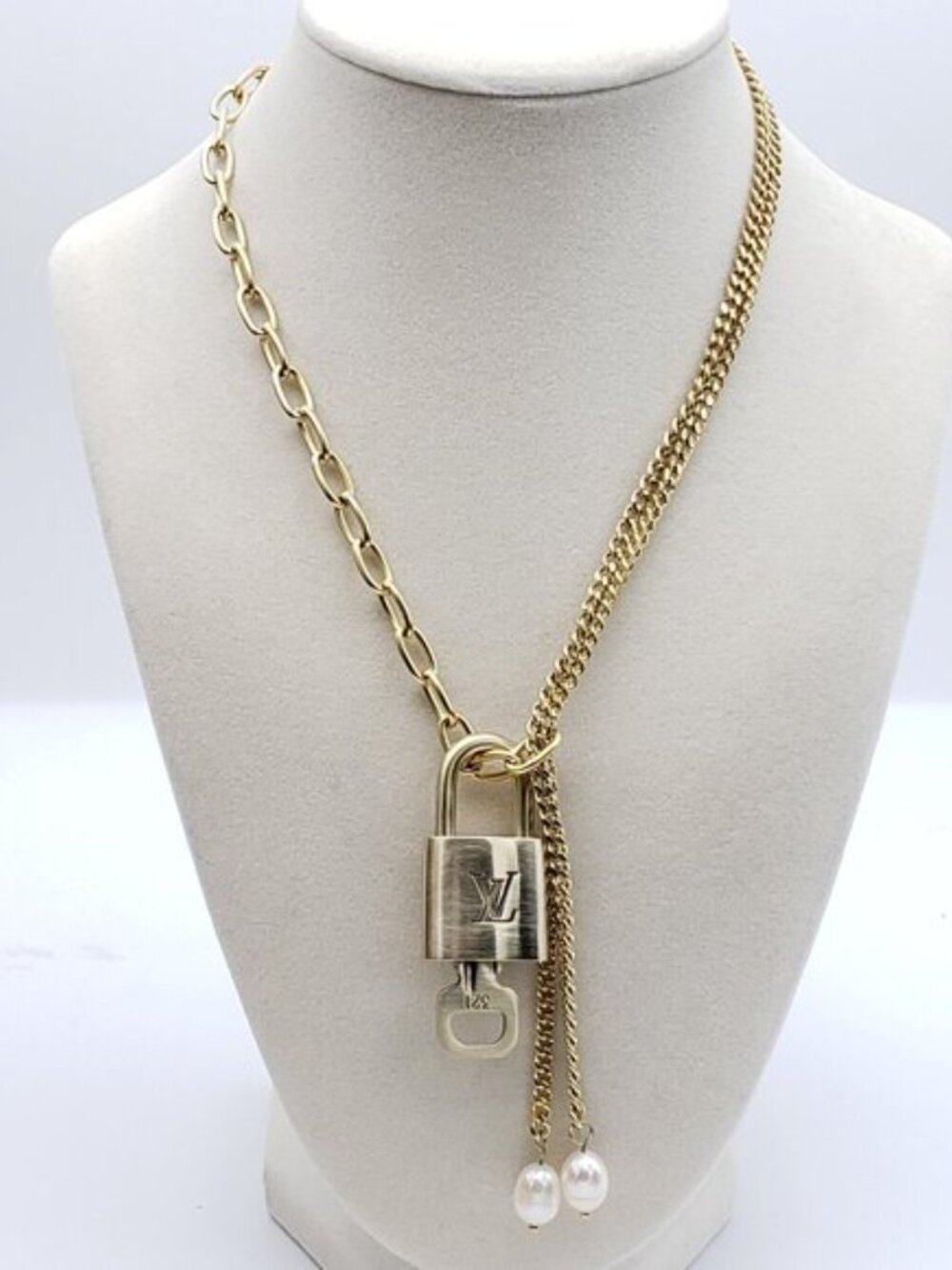 Stainless Steel Gold-Plated Necklace with Authentic Louis Vuitton Padlock - Picture 2 of 15